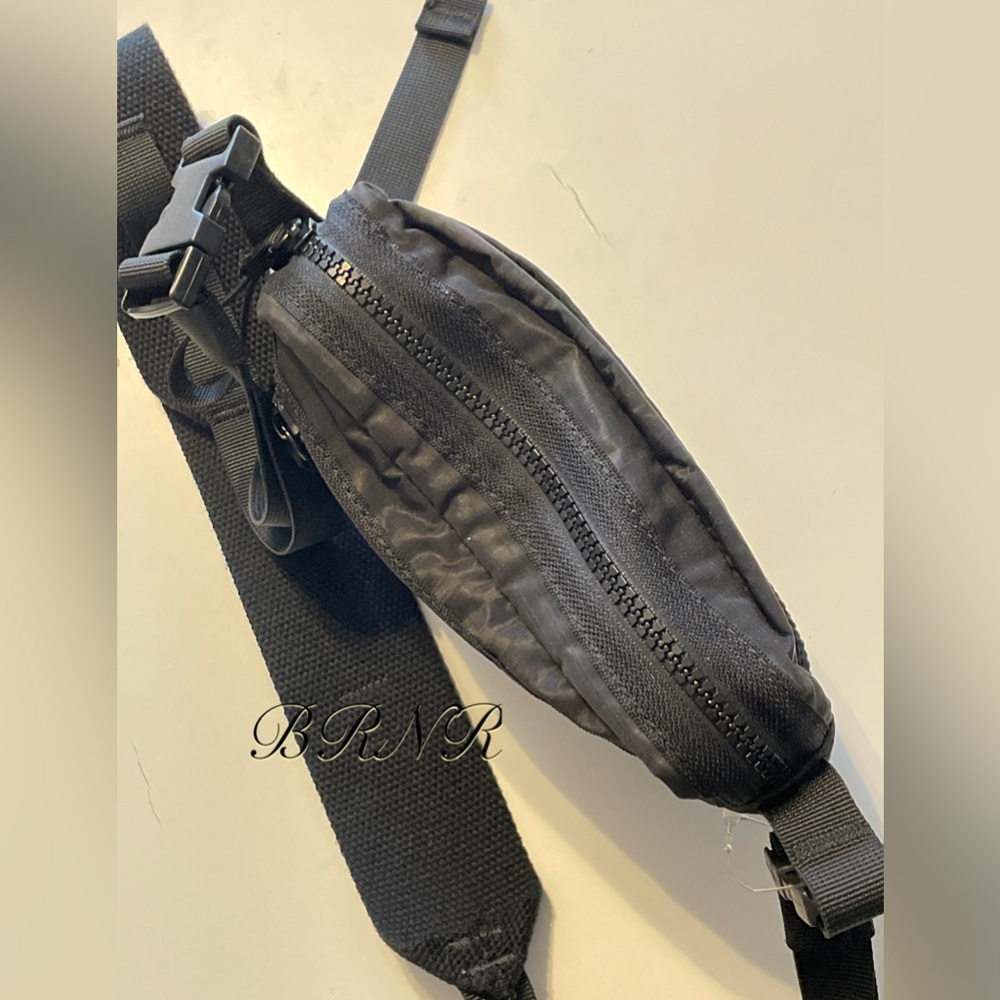 ACNE STUDIO Akila Face Plaque Ripstop Crossbody Bag NWOT - Picture 5 of 16